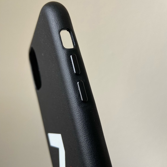 Zadig & Voltaire iPhone 11 crossbody phone case - Picture 6 of 10